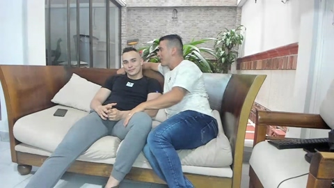 Franky cammarata. Men hetero. Серый костюм с футболкой. Men hetero. Белый гетеросексуальный мужчина.